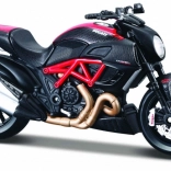 Model motocykla Ducati Diavel Carbon s podstavcom 1:18