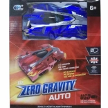 Auto na diaľkové ovládanie jazdiace po stene