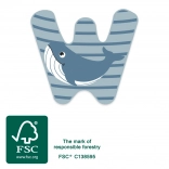 drevené písmeno W s motívom veľryby