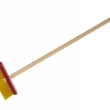 Teddies červené detské metla s drevenou násadou