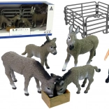 Sada figúrok oslíkov s farmárom a sivým ohradníkom