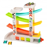 Závodná dráha s parkoviskom a garážami