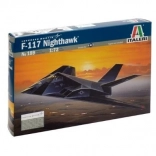 Plastikový model lietadla F-117A Stealth na zlepenie