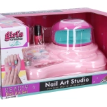 Nechtové štúdio s lampou a ozdobami