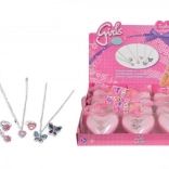 Prsteň a náhrdelník v srdiečkovej dóze