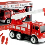 Hasičské auto s nástrojmi a vysúvacím rebríkom