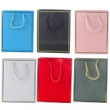 Darčeková taška so zlatým rámikom 23 × 18 × 10 cm