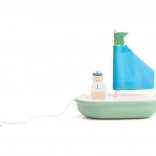 Drevená plachetnica pre deti s kapitánom