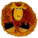 Drevená magnetka s pompomom žirafa – ručne vyrábaná dekorácia