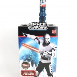 Svietiaci meč so svetelnými a zvukovými efektmi