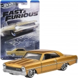 Hot Wheels Fast & Furious 1966 Chevy Nova zlaté autíčko 1:64, 7,5 cm