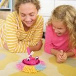 4M slečna upratovací robot